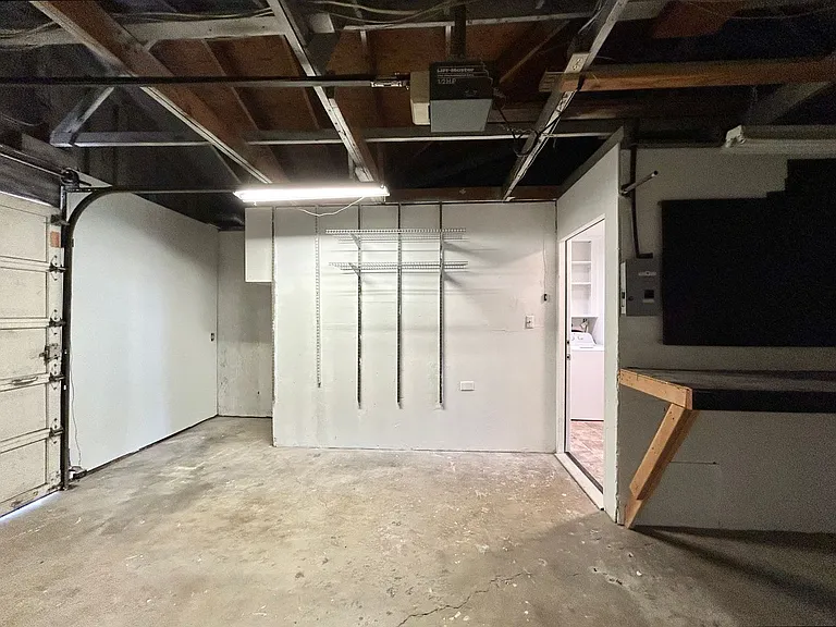 210 SW 142nd Ave — Photo 42