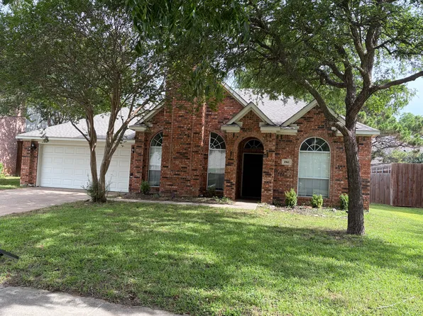 2962 Chris Ln, Grapevine, TX 76051