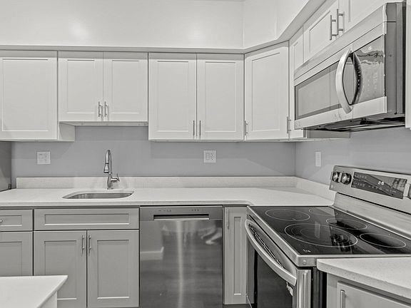 5th image of 2044 N Carlisle St #1
