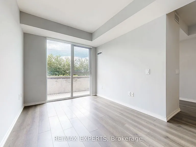 3237 Bayview Ave #Townhouse 106 — Photo 12