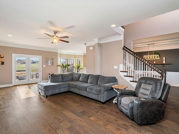 4th image of 258 Bluff Shadows Ln