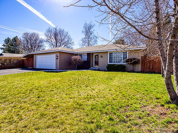 3rd image of 5032 Laurelwood Dr