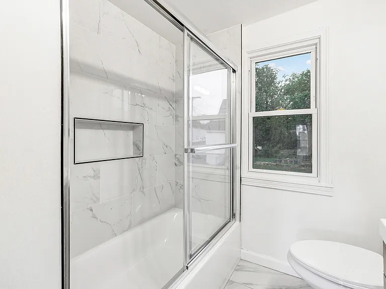 25-27 Myrtle St #25 — Photo 9
