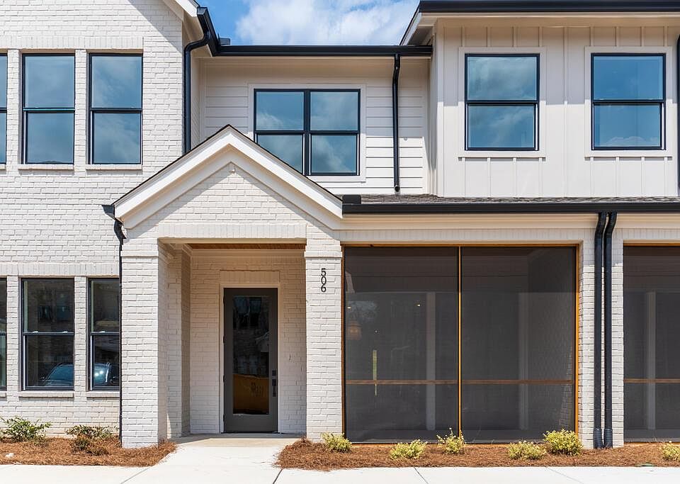 1st image of 526 Hemingway Ln