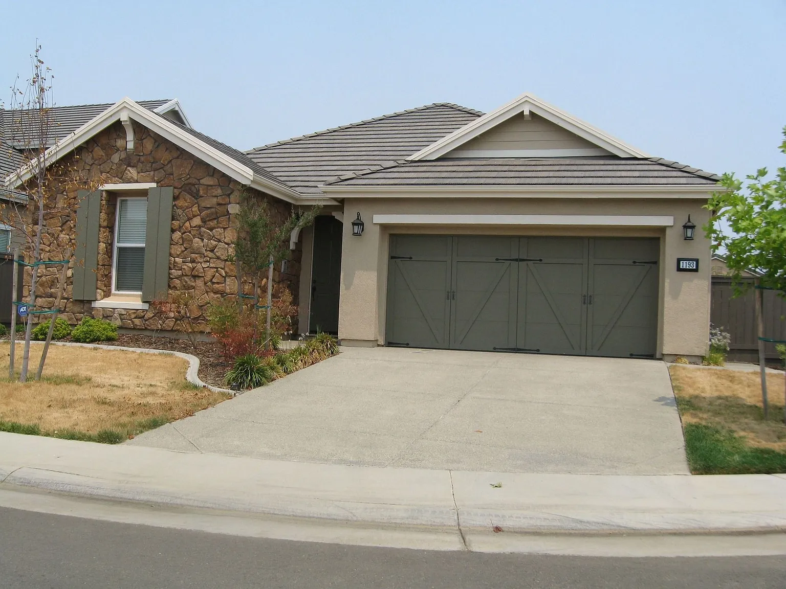 1193 Tavistock Ln photo 1