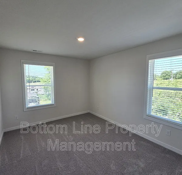 2000 Harlequin Dr — Photo 37