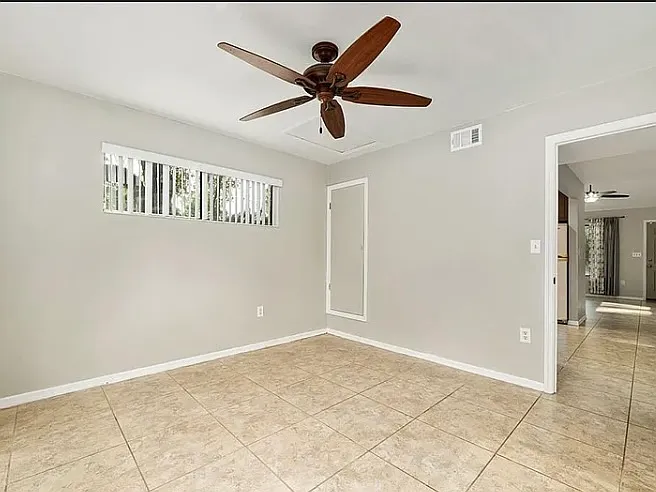 3468 NW 37th Ave — Photo 16