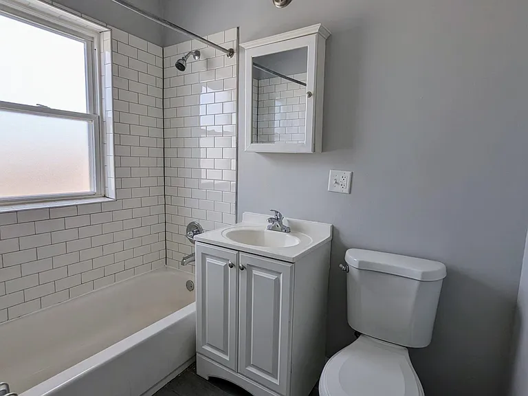 1946 N Spaulding Ave #3A — Photo 15