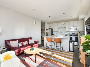 829 Marshall St NE #324, Minneapolis, MN 55413