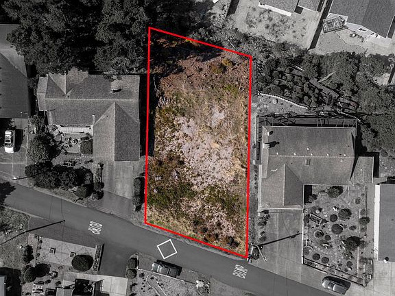 5th image of 1810 NW Oceanview Dr
