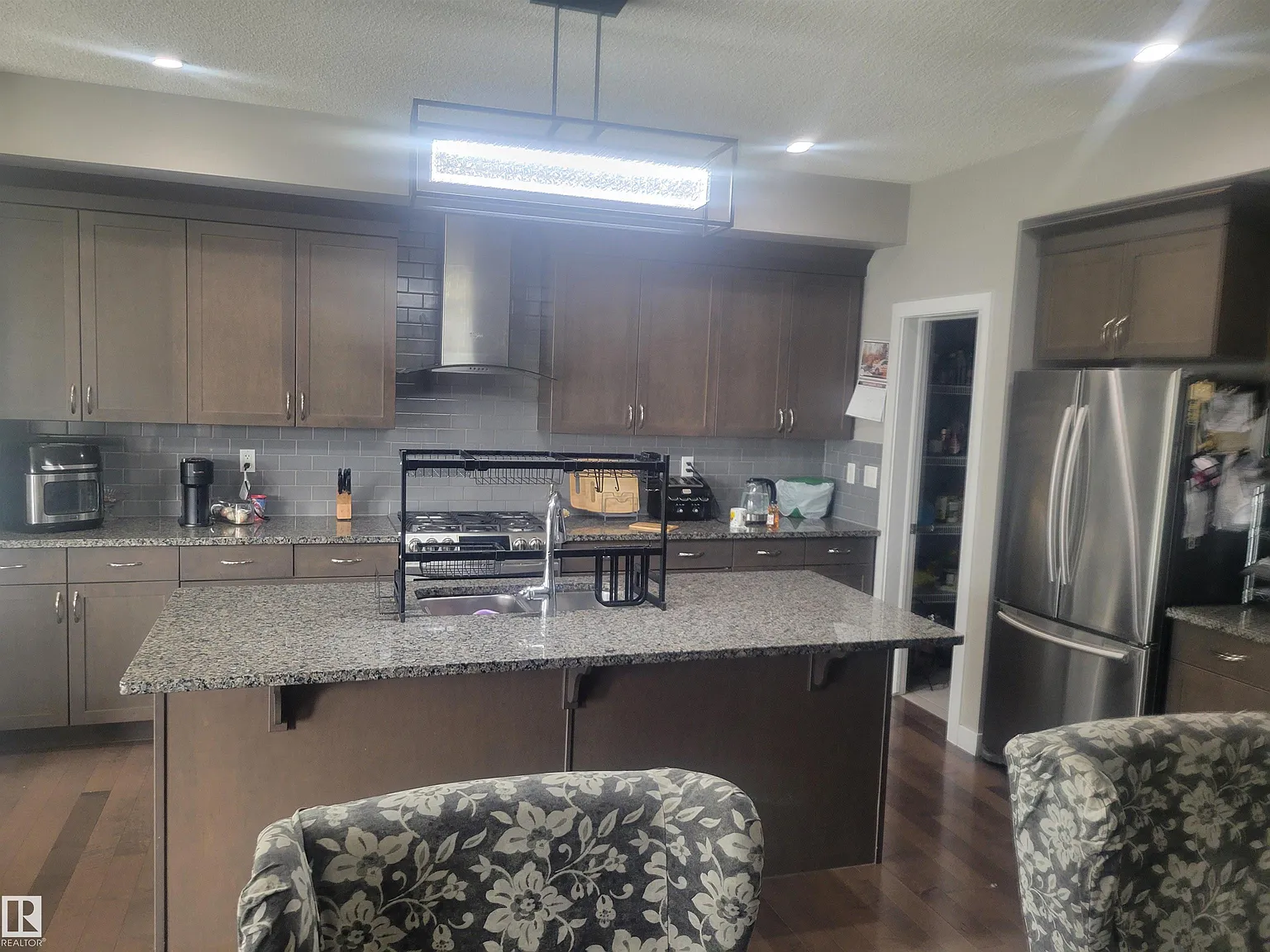 4 bed, 3.5 bath, 2206 sqft, $2,400 — Photo 3