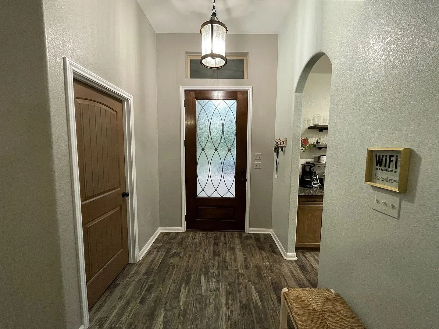 Gorgeous 3 BD/2 BA Home on 2 ACRES in La Vernia ISD! With a private pool! — Photo 3