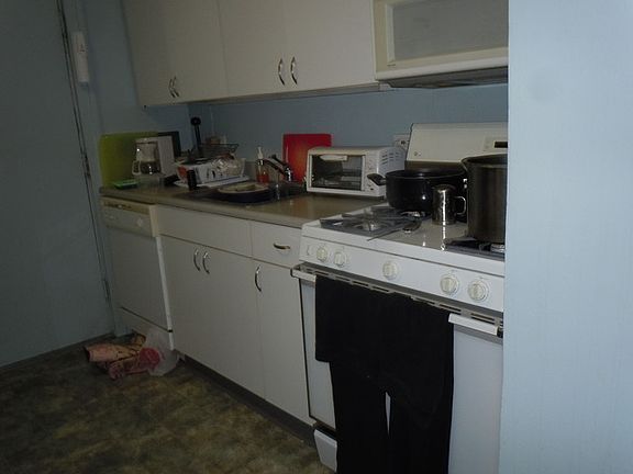5th image of 630 W Waveland Ave APT 1C