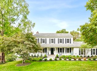 2734 Copper Creek Rd, Herndon, VA 20171