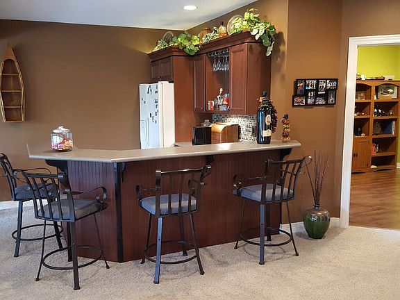 Bar-Office/BR & Bath-right