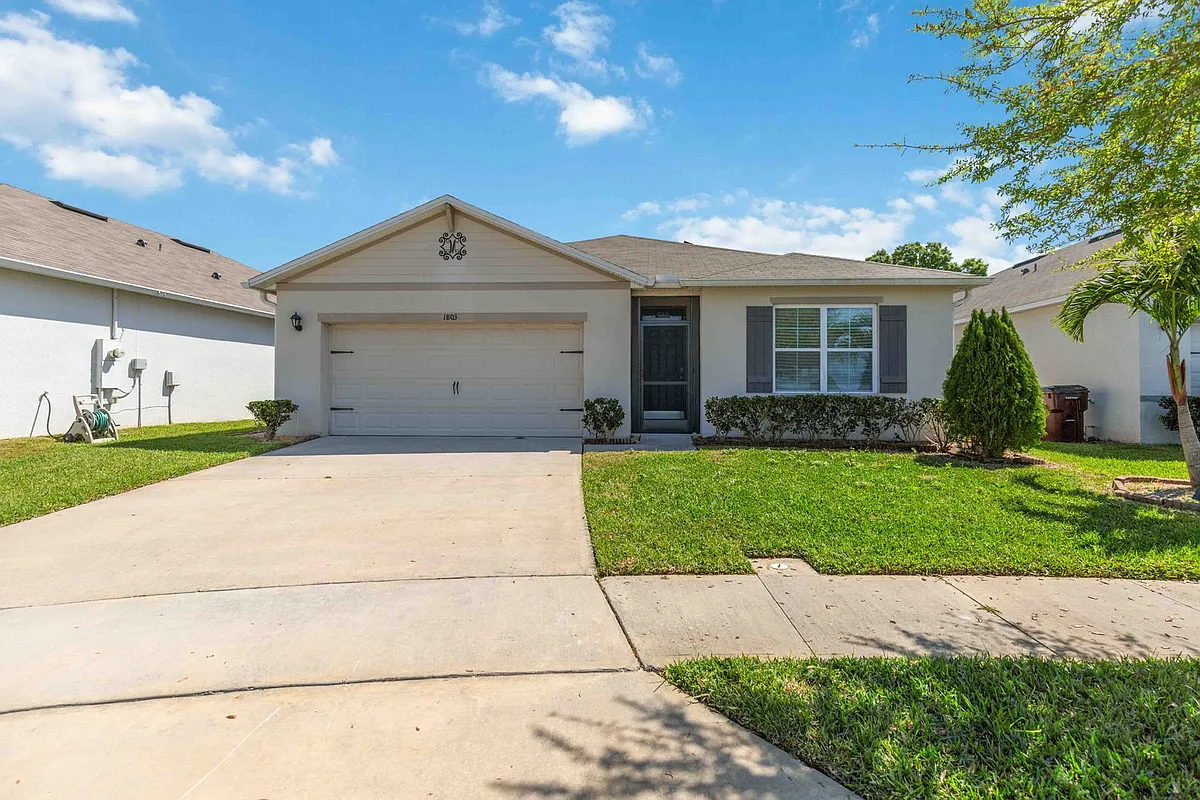 Building Photo - 1803 Rain Lily Pl
