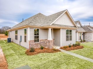116 Grand Park Dr, Deatsville, AL 36022