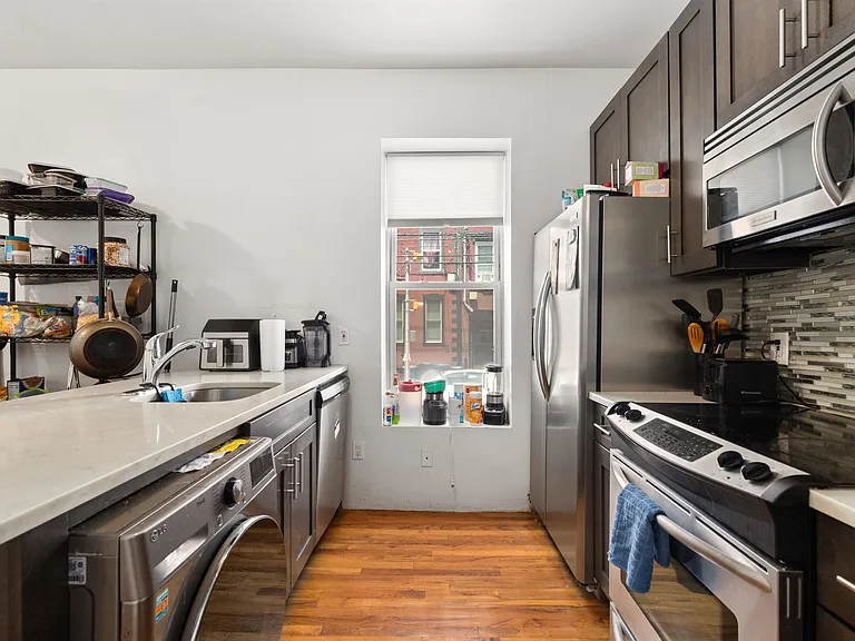 132 Jefferson St #1 — Photo 3