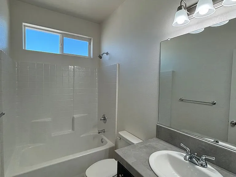 30769 Ashland Rd — Photo 10