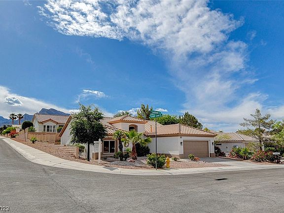 2nd image of 2501 Sandilands Dr