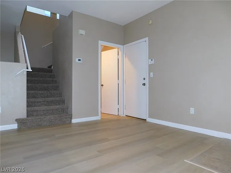 5275 Railroad River Ave — Photo 4