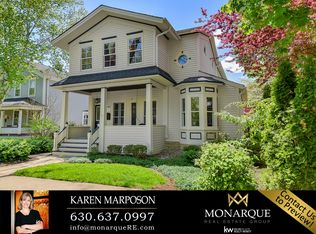 9 N Sleight St, Naperville, IL 60540