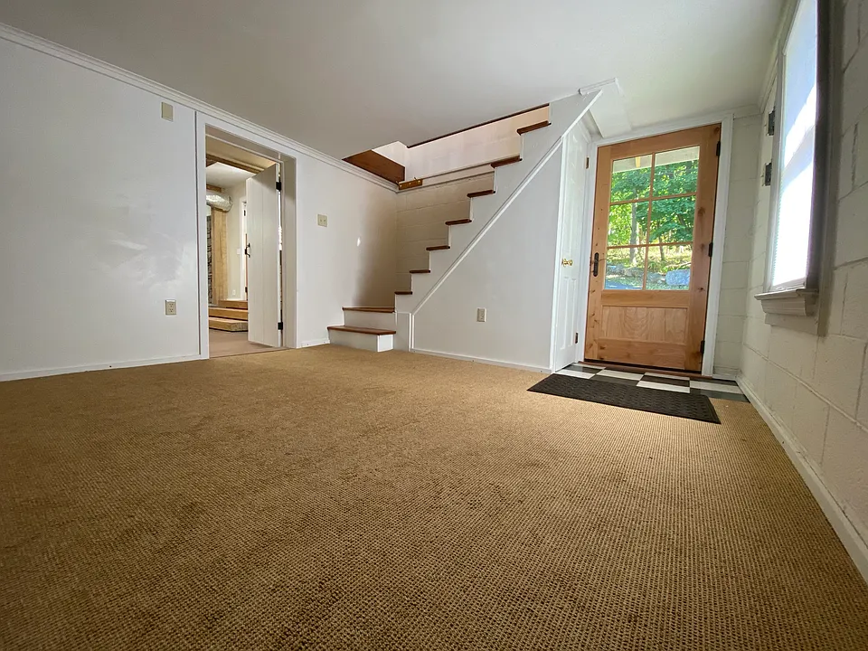 Foyer (entry room)