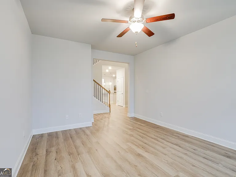376 Caledonia Ct — Photo 9