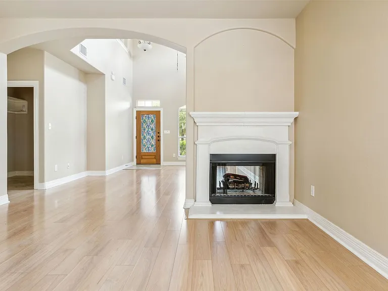 15528 Interlachen Dr — Photo 23