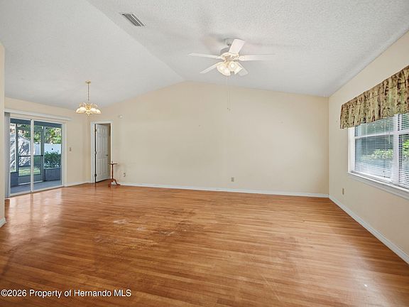 4th image of 10431 Norvell Rd