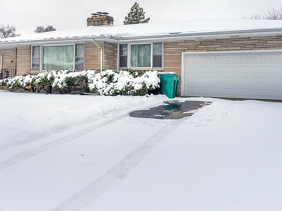 2nd image of 5550 Jefferson Pl
