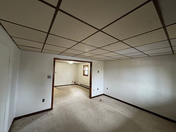 2nd image of 19 N Logan St