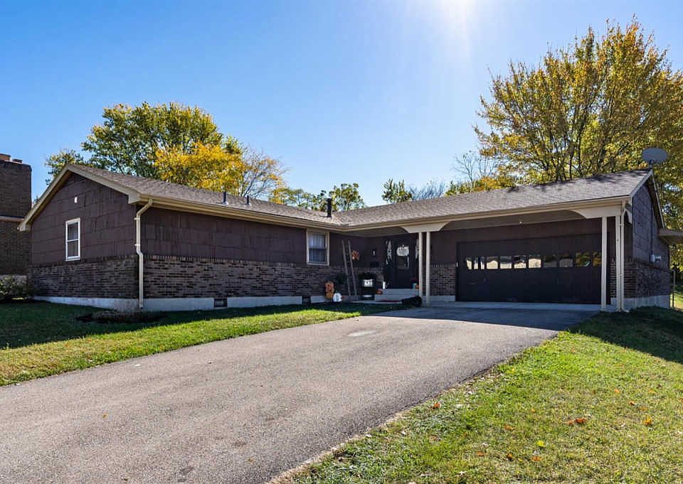 1st image of 1613 Mandarin Dr