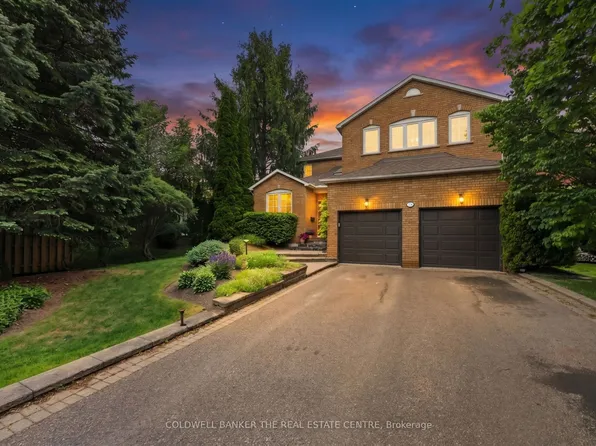 274 Kirby Cres, Newmarket, ON L3X 1H4