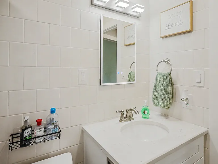 2202 W Mistletoe Ave #2200 — Photo 5