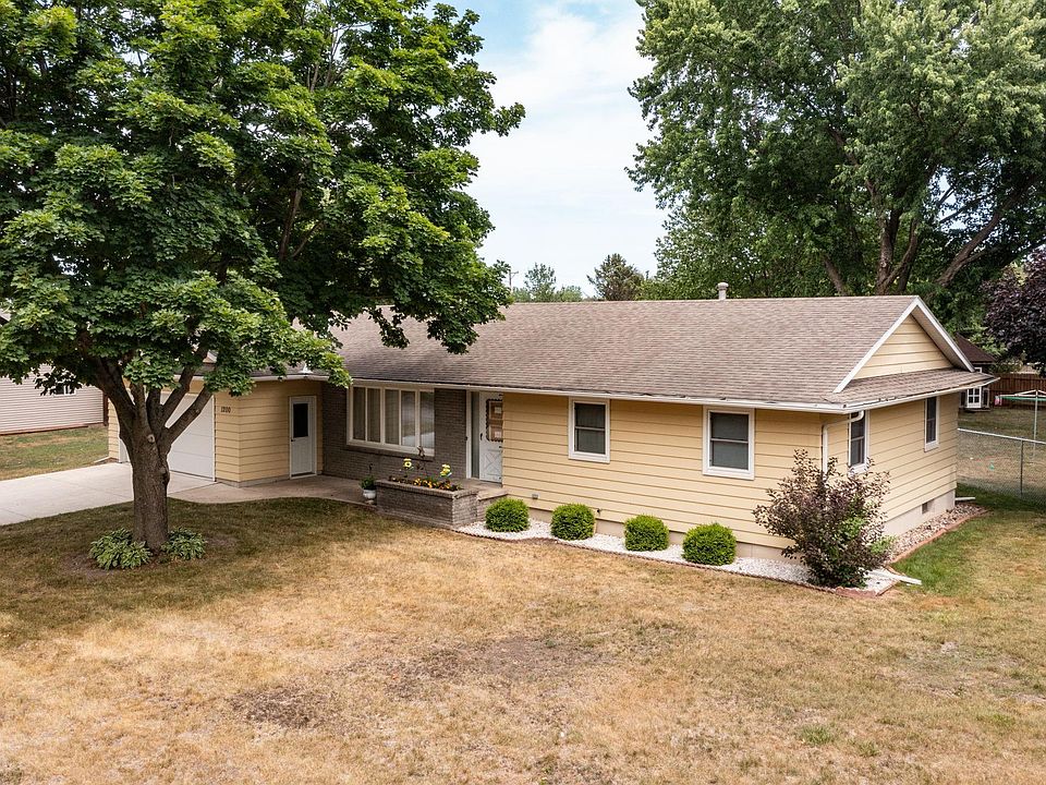 1200 19th St NE, Austin, MN 55912 Zillow