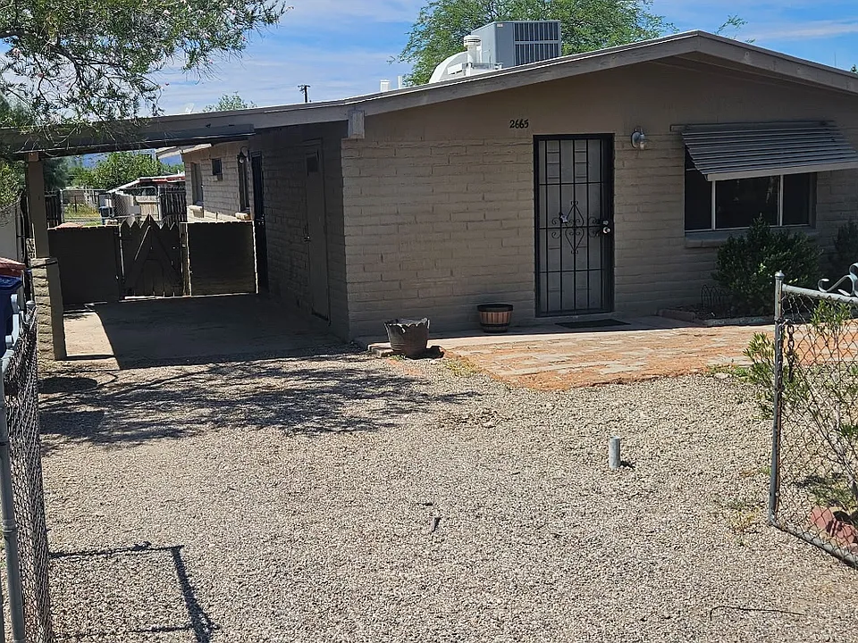 2665 N Leah Pl