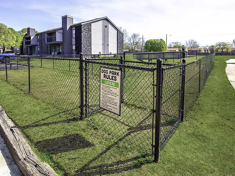 4548 S Elm Pl — Photo 10
