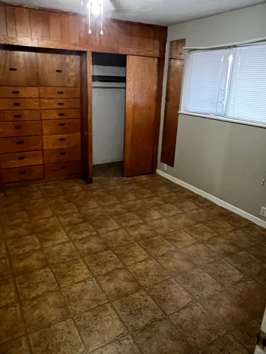 Building Photo - 608 W Alice Ave #608A