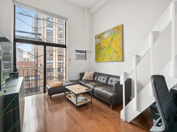 215 E 24th St APT 617, New York, NY 10010