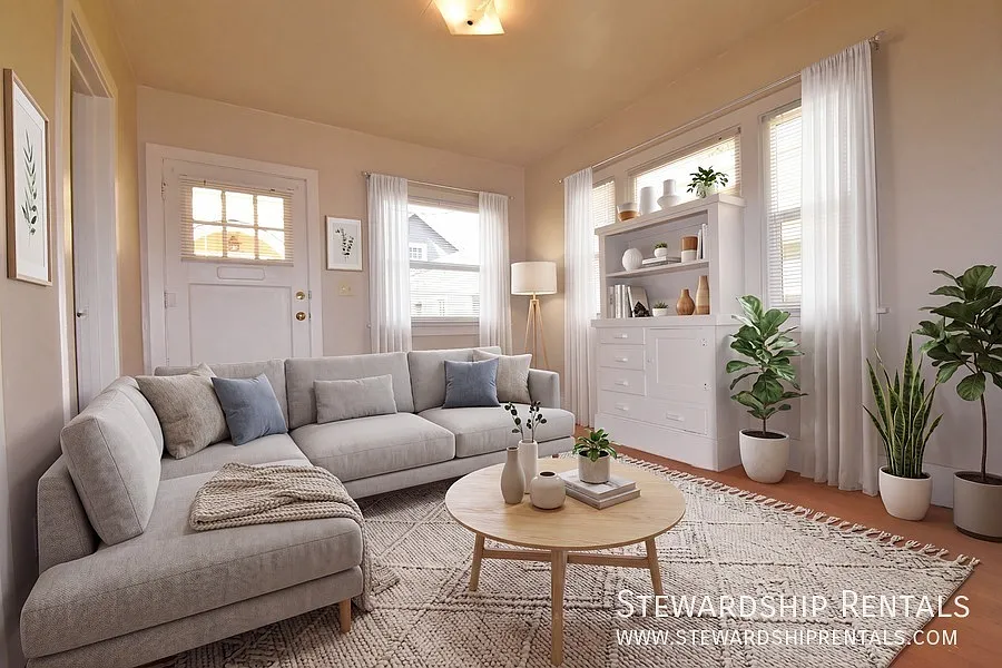 Adorable cottage in great location — Photo 2