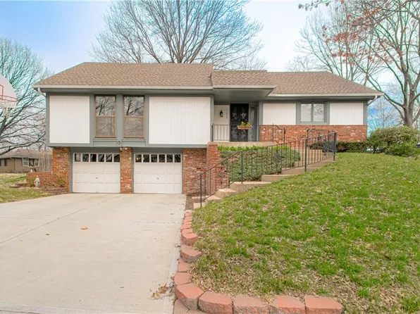 11912 Charlotte St, Kansas City, MO 64146