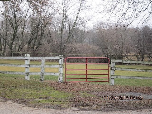 2nd image of 18013 Hebron Rd