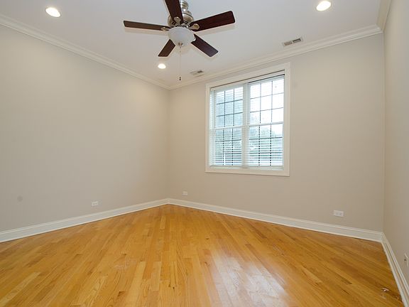 5th image of 2338 W Morse Ave APT 3C