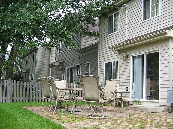 3rd image of 1221 Kensington Dr