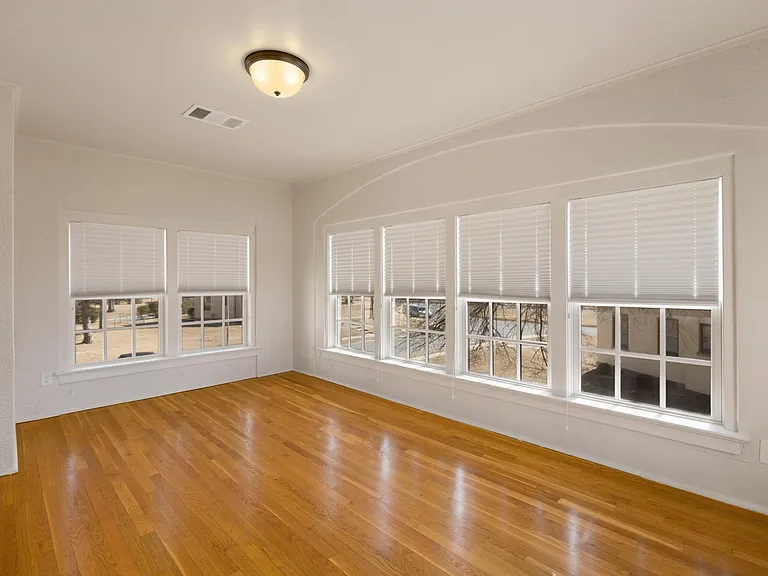 Upstairs sunroom off of primary bedroom.