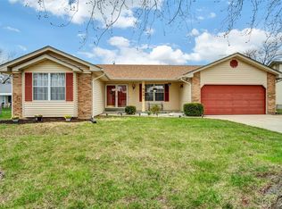 889 California Trail Dr, Saint Charles, MO 63304