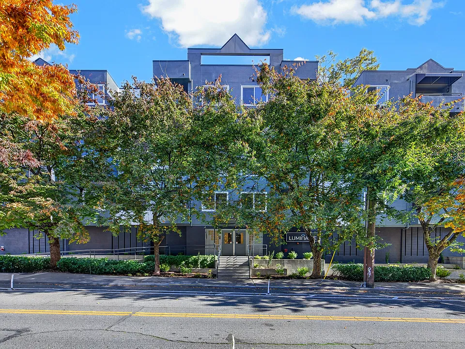 Luminaire Apartments