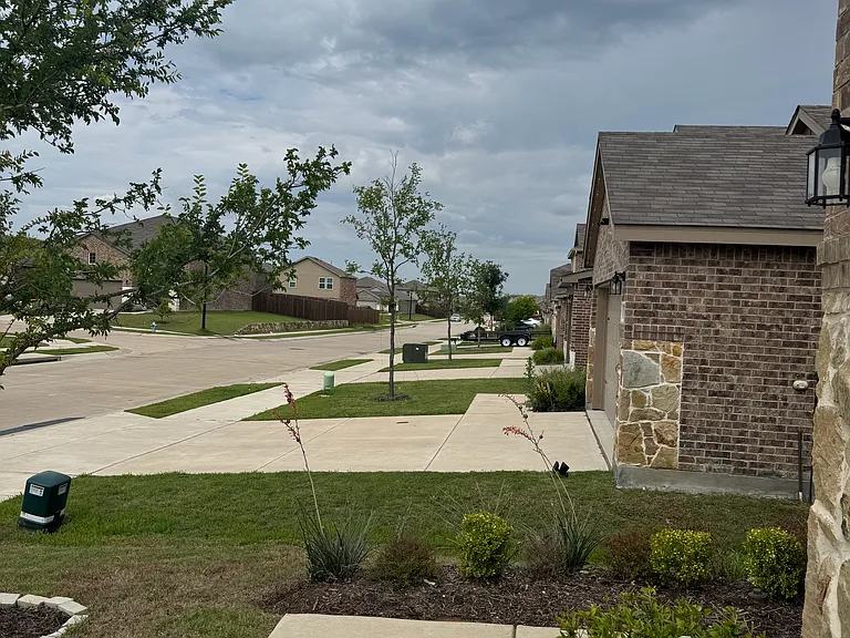 528 Lake Erie Dr — Photo 6