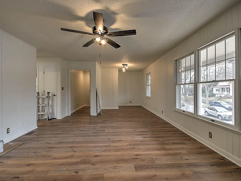 424 W Maple St #2 — Photo 23